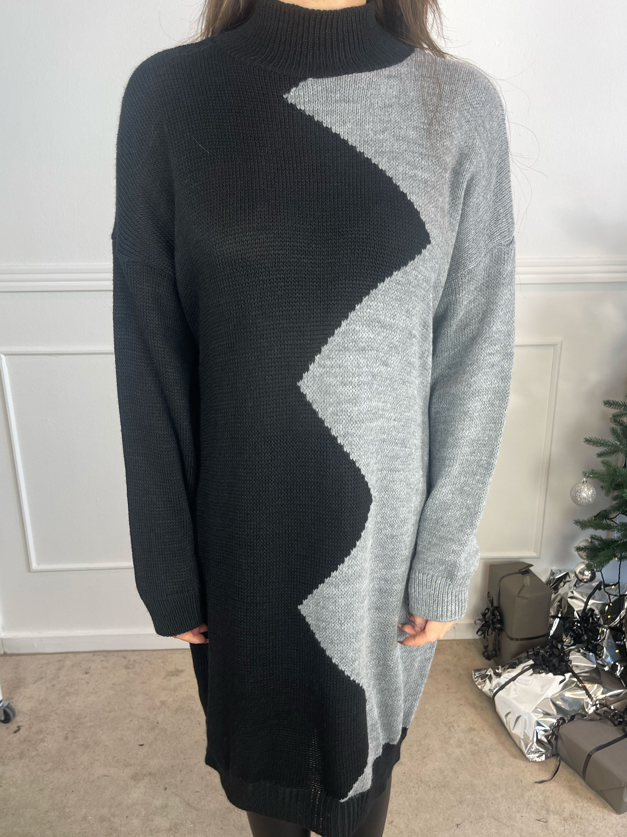 Venezia - Højhalset tofarvet strikkjole